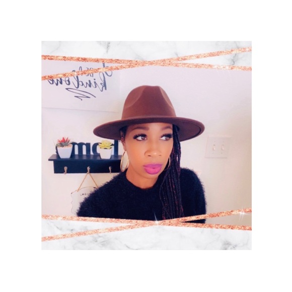 Accessories - 🎀 Brown Medium Brim Fedora Hat